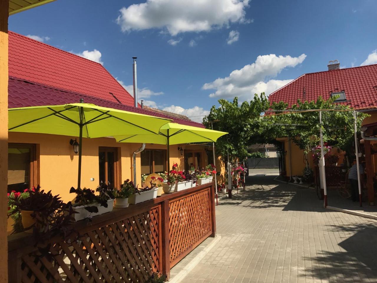 Villa Eden Delux Makkosjánosi Kültér fotó
